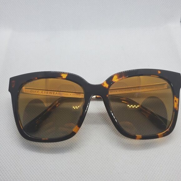 Diff Eyewear Bella Polarized Sunglasses - Picture 4 of 12